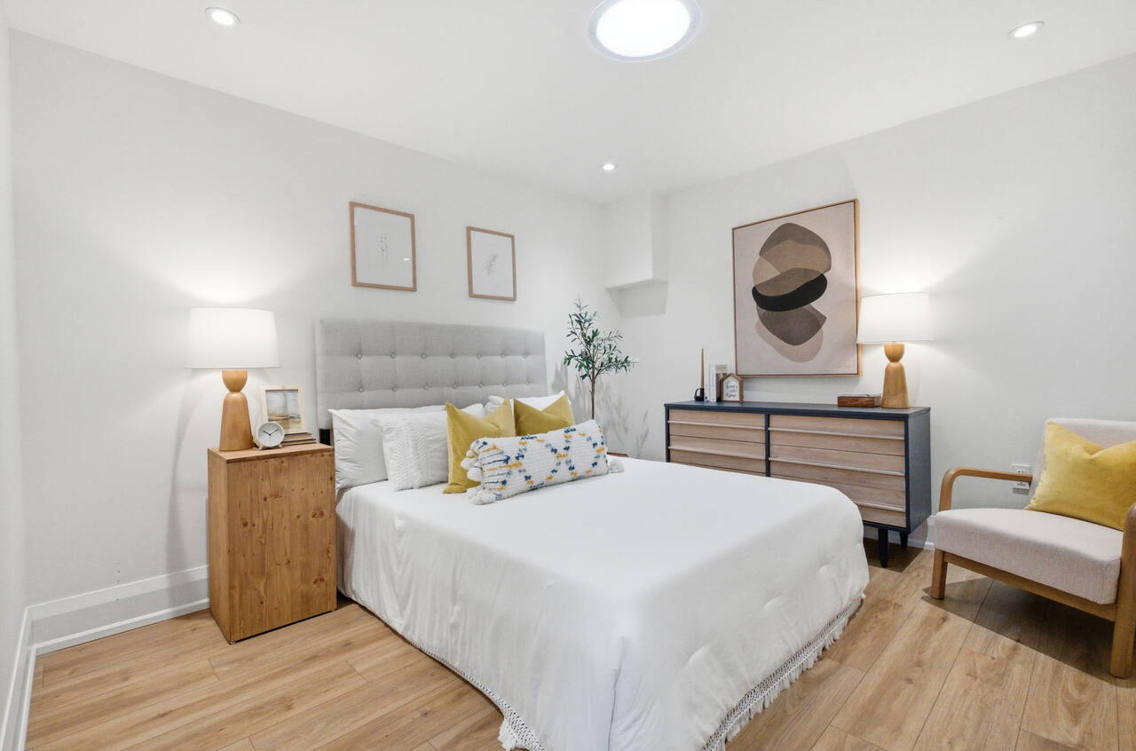 Queen bedroom