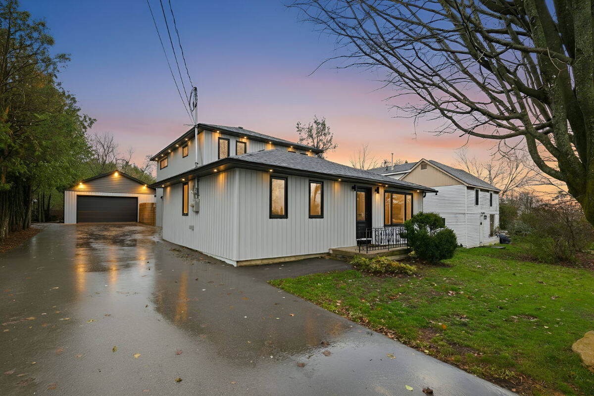501 Bay Stay at twilight
