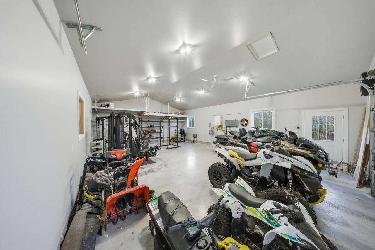 Shop with room for sleds and gear