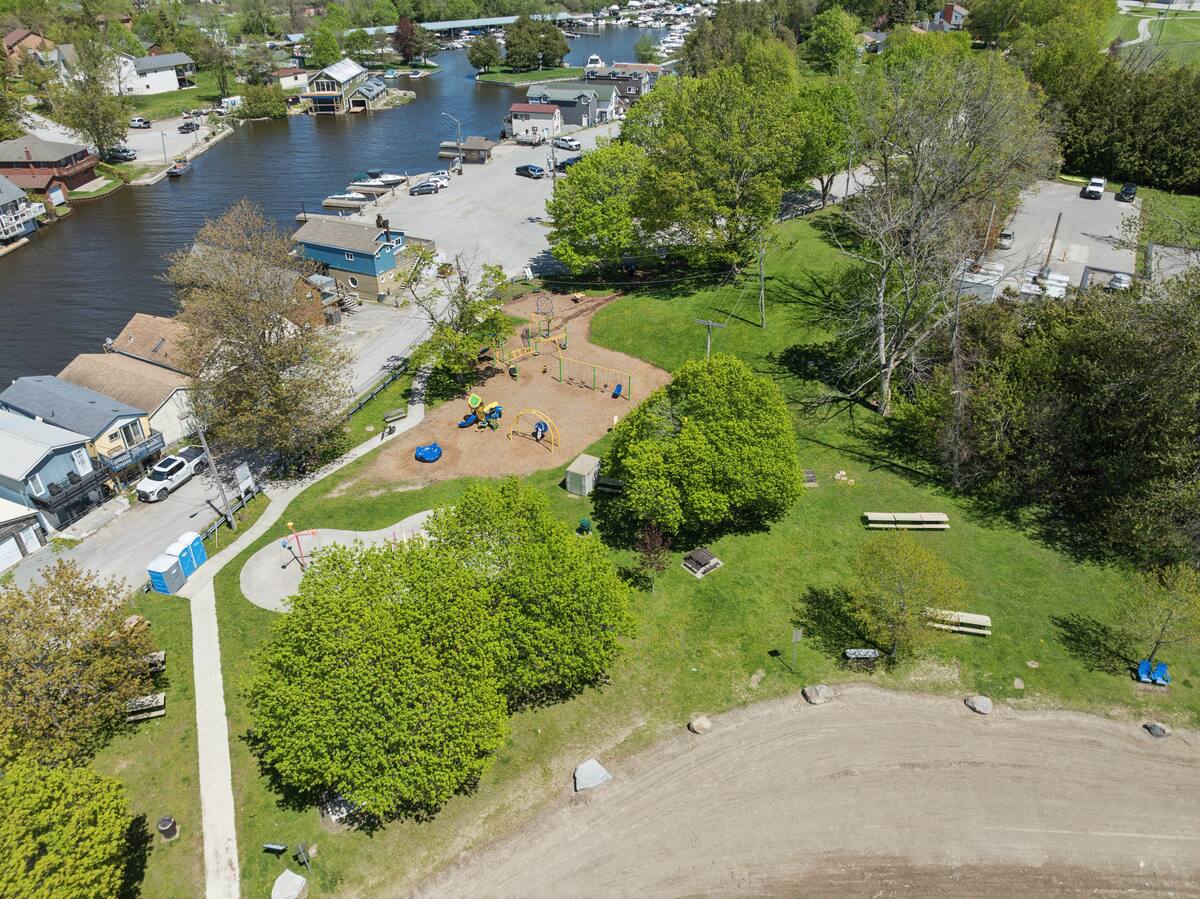 Waterfront park and playground at Beaverton